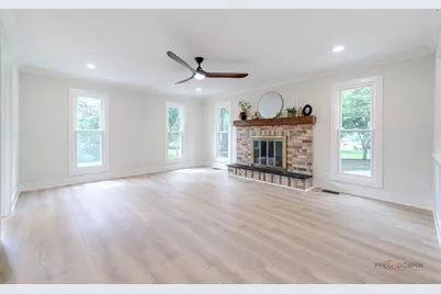408 W Foxdale Lane, Arlington Heights, IL 60004 - Photo 9