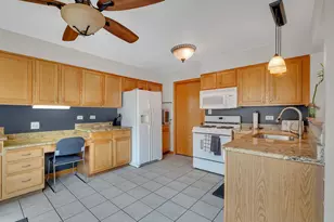 1675 Nelson Rd, New Lenox, IL 60451 - Photo 9