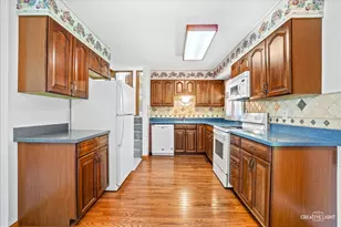 176 Boulder Hill Pass, Montgomery, IL 60538 - Photo 5