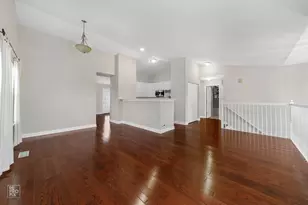 831 Genesee Dr, Naperville, IL 60563 - Photo 3