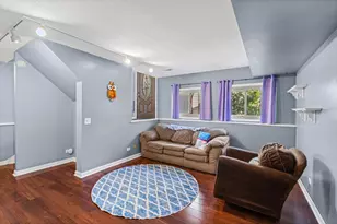 30W008 Danbury Dr, Warrenville, IL 60555 - Photo 9