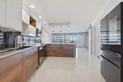 300 N State Street #3405, Chicago, IL 60654 - Photo 3