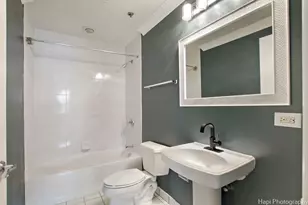 77 S Evergreen Ave, Arlington Heights, IL 60005 - Photo 13