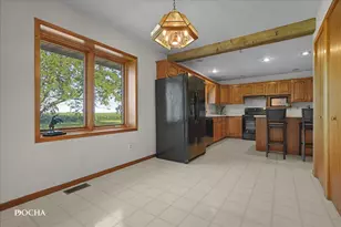 2676 Fairview Dr, Malta, IL 60150 - Photo 5