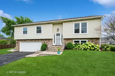 372 Canyon Trail, Carol Stream, IL 60188 - Photo 1