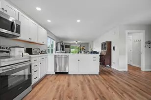 311 E Meuser Dr, Paxton, IL 60957 - Photo 9
