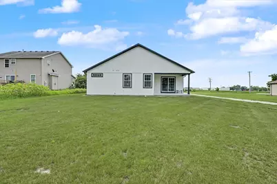 311 E Meuser Drive, Paxton, IL 60957 - Photo 25