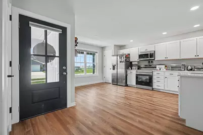 311 E Meuser Drive, Paxton, IL 60957 - Photo 5