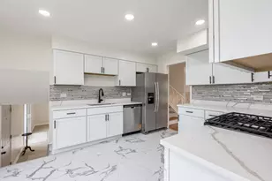 7745 Beckwith Rd, Morton Grove, IL 60053 - Photo 17