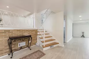 7745 Beckwith Rd, Morton Grove, IL 60053 - Photo 5