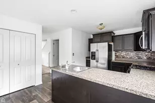 1808 Ruby Dr, Pingree Grove, IL 60140 - Photo 5