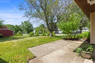 223 Winslow Ct, Naperville, IL 60565 - Photo 27