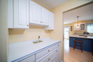 5421 Regents Park Rd, Rockford, IL 61107 - Photo 9