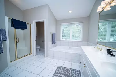 5421 Regents Park Road, Rockford, IL 61107 - Photo 17