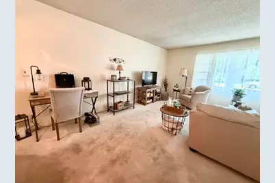 1100 Meadowview Drive, Mendota, IL 61342 - Photo 5