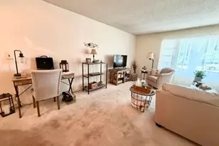 1100 Meadowview Dr, Mendota, IL 61342 - Photo 5