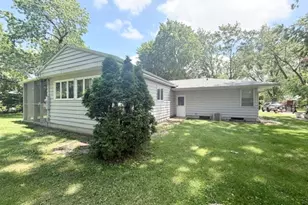 1100 Meadowview Dr, Mendota, IL 61342 - Photo 23