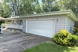 1100 Meadowview Dr, Mendota, IL 61342 - Photo 25