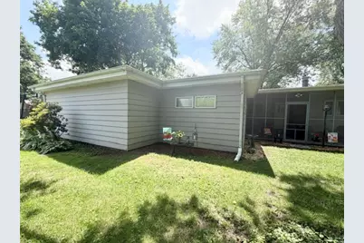 1100 Meadowview Drive, Mendota, IL 61342 - Photo 17
