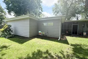 1100 Meadowview Dr, Mendota, IL 61342 - Photo 17
