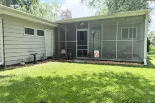 1100 Meadowview Dr, Mendota, IL 61342 - Photo 21