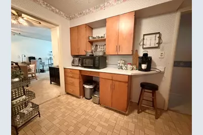 1100 Meadowview Drive, Mendota, IL 61342 - Photo 9