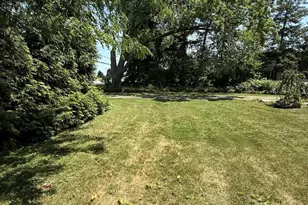 47 W Algonquin Rd, Des Plaines, IL 60016 - Photo 51