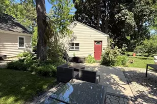 47 W Algonquin Rd, Des Plaines, IL 60016 - Photo 27