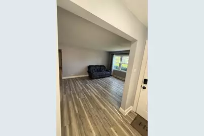 47 W Algonquin Road, Des Plaines, IL 60016 - Photo 3