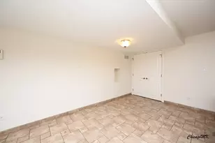 18 W Chestnut St, Chicago, IL 60610 - Photo 17