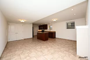 18 W Chestnut St, Chicago, IL 60610 - Photo 5