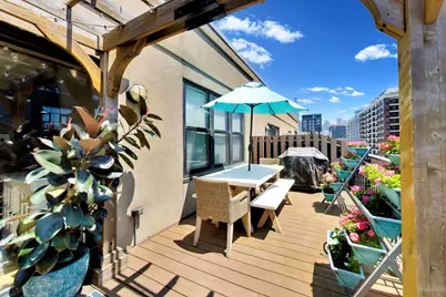 520 W Huron Street #614, Chicago, IL 60654 - Photo 3