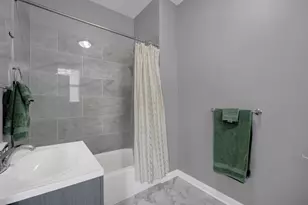 437 W 44th Pl, Chicago, IL 60609 - Photo 7
