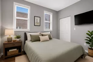 437 W 44th Pl, Chicago, IL 60609 - Photo 13