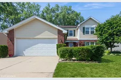 145 Rumsey Place, Westmont, IL 60559 - Photo 1