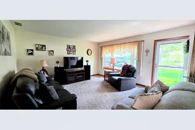 347 S Douglas Drive, Bradley, IL 60915 - Photo 3