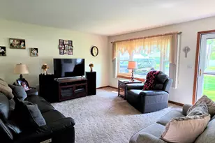 347 S Douglas Dr, Bradley, IL 60915 - Photo 3