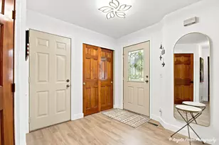 827 Stonebridge Ln, Crystal Lake, IL 60014 - Photo 33