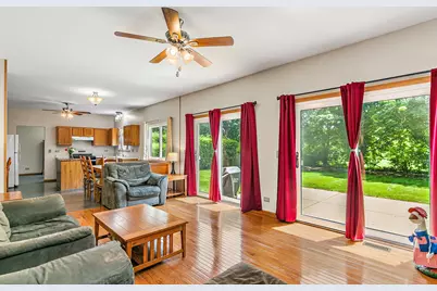 3880 Peartree Drive, Lake in the Hills, IL 60156 - Photo 11