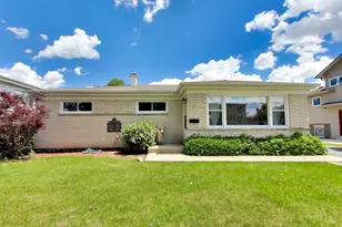 1081 Willson Dr, Des Plaines, IL 60016 - Photo 1