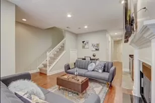 653 W Belmont Ave, Chicago, IL 60657 - Photo 5