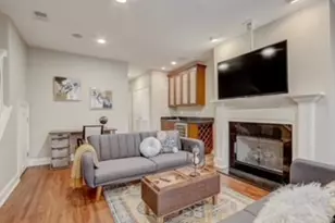 653 W Belmont Ave, Chicago, IL 60657 - Photo 7