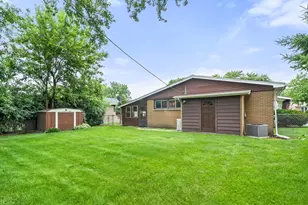15247 Ridgeway Ave, Midlothian, IL 60445 - Photo 3