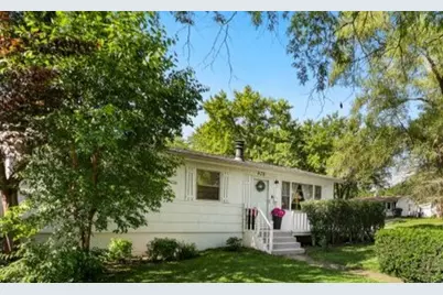920 Fern Avenue, Saint Charles, IL 60174 - Photo 1