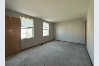 902 Symphony Drive, Aurora, IL 60504 - Photo 9