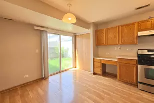 902 Symphony Dr, Aurora, IL 60504 - Photo 3