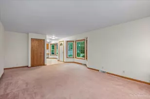 349 Kresswood Dr, West Chicago, IL 60185 - Photo 5