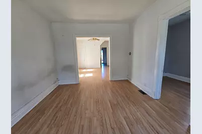 4602 N Karlov Avenue, Chicago, IL 60630 - Photo 3