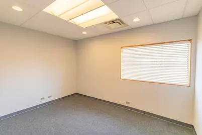 450 Bennett Road, Elk Grove Village, IL 60007 - Photo 7
