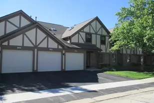 544 Elizabeth Dr, Wood Dale, IL 60191 - Photo 1